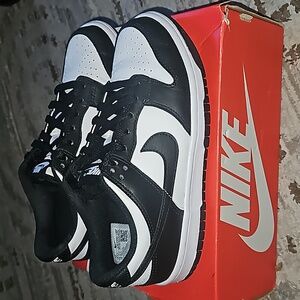 EUC Nike Kids Black and White Low Top Sneakers (no box)